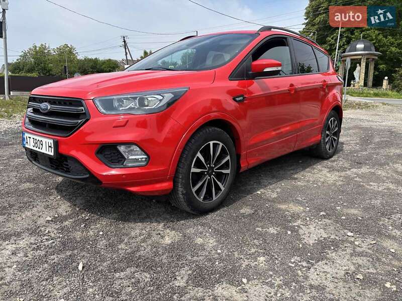 Внедорожник / Кроссовер Ford Kuga 2018 в Ивано-Франковске