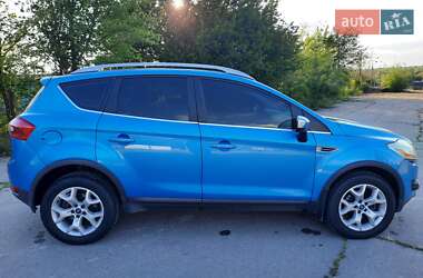 Внедорожник / Кроссовер Ford Kuga 2010 в 