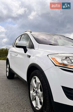 Внедорожник / Кроссовер Ford Kuga 2011 в 