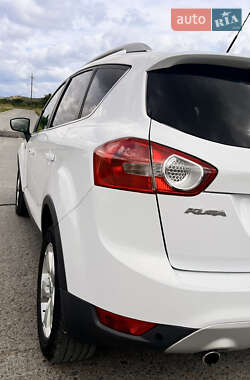 Внедорожник / Кроссовер Ford Kuga 2011 в 