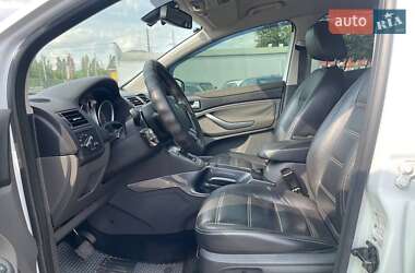 Внедорожник / Кроссовер Ford Kuga 2012 в 