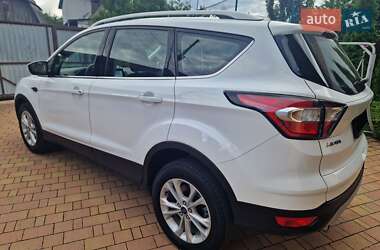 Внедорожник / Кроссовер Ford Kuga 2019 в 