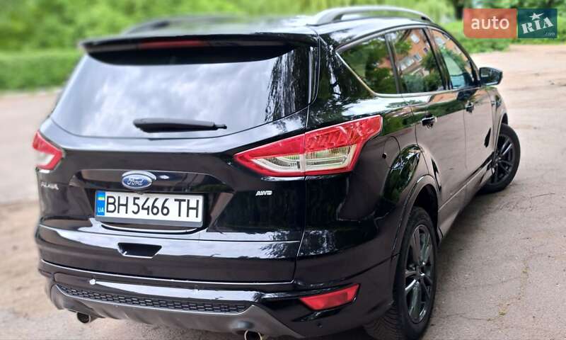Внедорожник / Кроссовер Ford Kuga 2016 в Подольске
