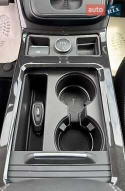 Внедорожник / Кроссовер Ford Kuga 2019 в 