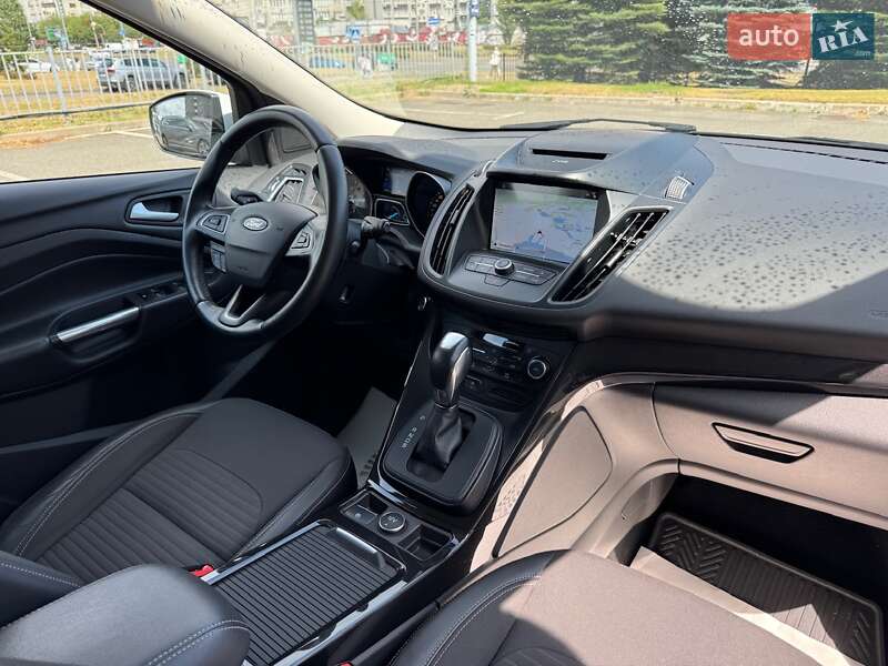 Позашляховик / Кросовер Ford Kuga 2019 в Києві
