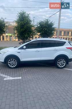 Внедорожник / Кроссовер Ford Kuga 2015 в 