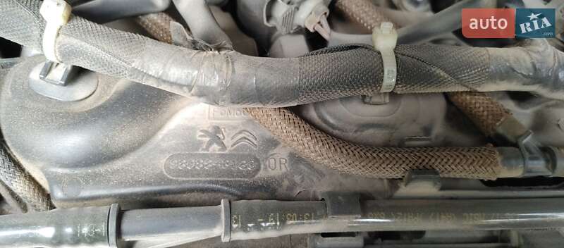 Внедорожник / Кроссовер Ford Kuga 2017 в Каменец-Подольском