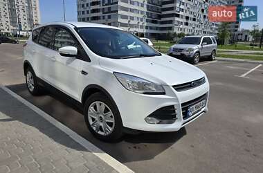 Внедорожник / Кроссовер Ford Kuga 2015 в 