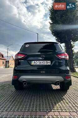 Внедорожник / Кроссовер Ford Kuga 2014 в 