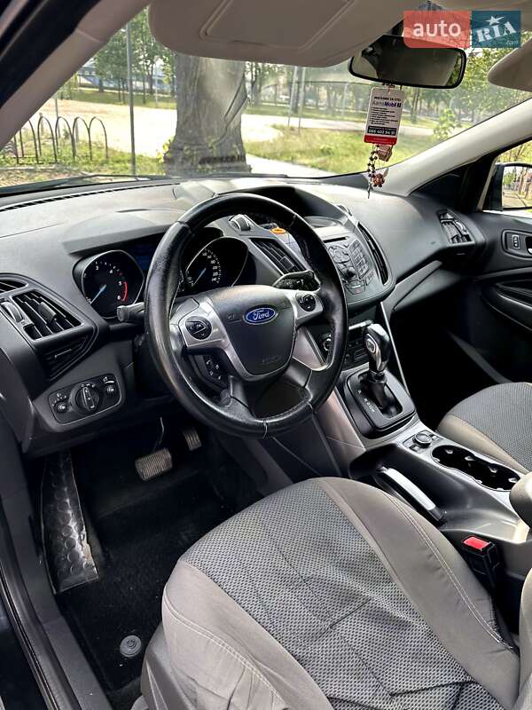 Внедорожник / Кроссовер Ford Kuga 2014 в Мукачево