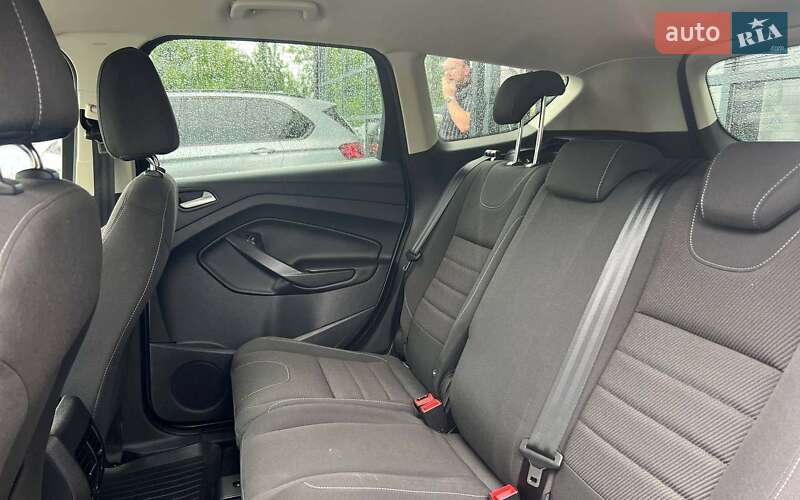 Внедорожник / Кроссовер Ford Kuga 2013 в Ивано-Франковске