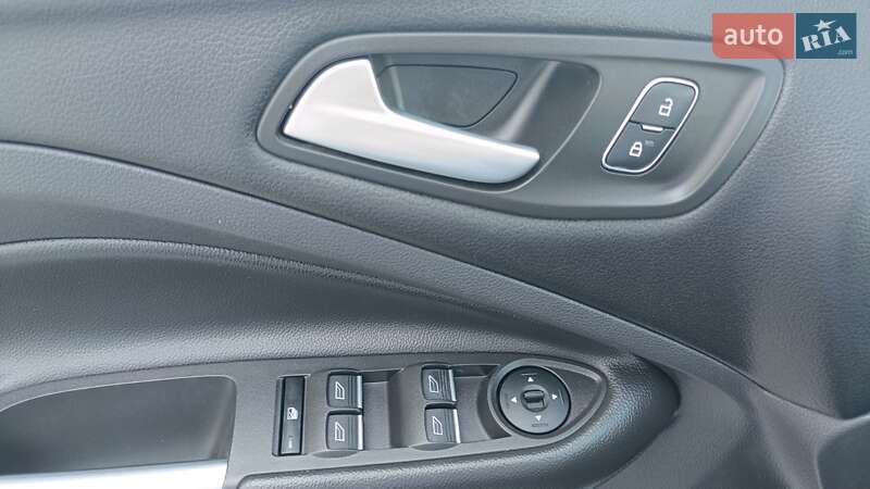 Внедорожник / Кроссовер Ford Kuga 2018 в Киеве