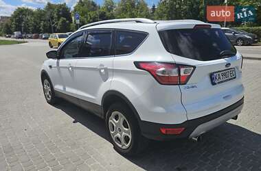 Внедорожник / Кроссовер Ford Kuga 2019 в 