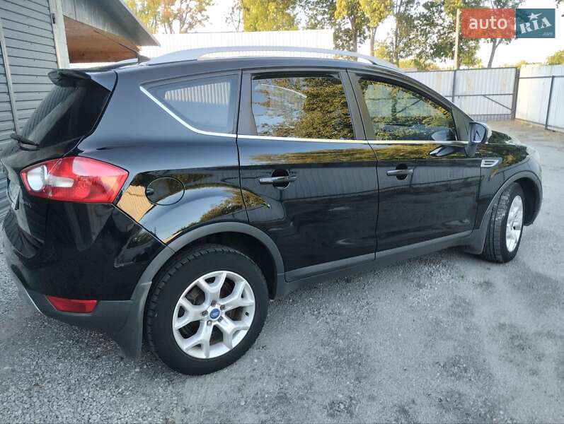 Внедорожник / Кроссовер Ford Kuga 2012 в Зенькове