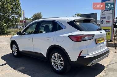 Внедорожник / Кроссовер Ford Kuga 2020 в 