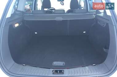 Внедорожник / Кроссовер Ford Kuga 2011 в 
