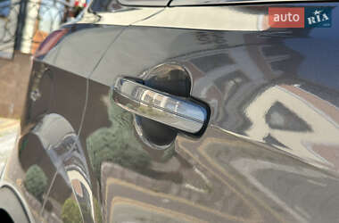 Внедорожник / Кроссовер Ford Kuga 2013 в 