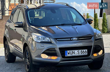 Внедорожник / Кроссовер Ford Kuga 2013 в 