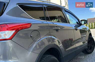 Внедорожник / Кроссовер Ford Kuga 2013 в 