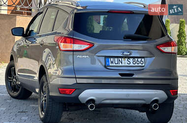Внедорожник / Кроссовер Ford Kuga 2013 в 
