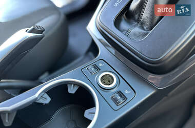 Внедорожник / Кроссовер Ford Kuga 2013 в 