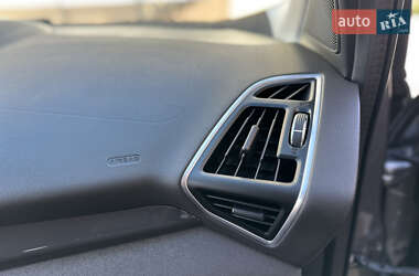 Внедорожник / Кроссовер Ford Kuga 2013 в 