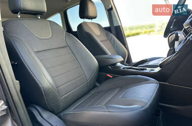 Внедорожник / Кроссовер Ford Kuga 2013 в 