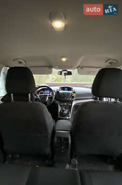 Внедорожник / Кроссовер Ford Kuga 2015 в 