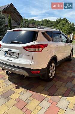 Внедорожник / Кроссовер Ford Kuga 2015 в 