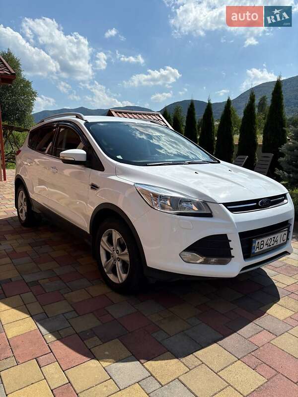 Внедорожник / Кроссовер Ford Kuga 2015 в Баре фото 10 Внедорожник / Кроссовер Ford Kuga 2015 в Баре