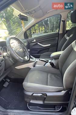 Внедорожник / Кроссовер Ford Kuga 2010 в 