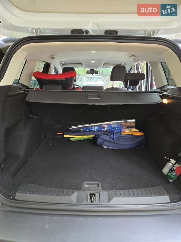 Внедорожник / Кроссовер Ford Kuga 2013 в Киеве