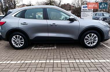 Внедорожник / Кроссовер Ford Kuga 2020 в 