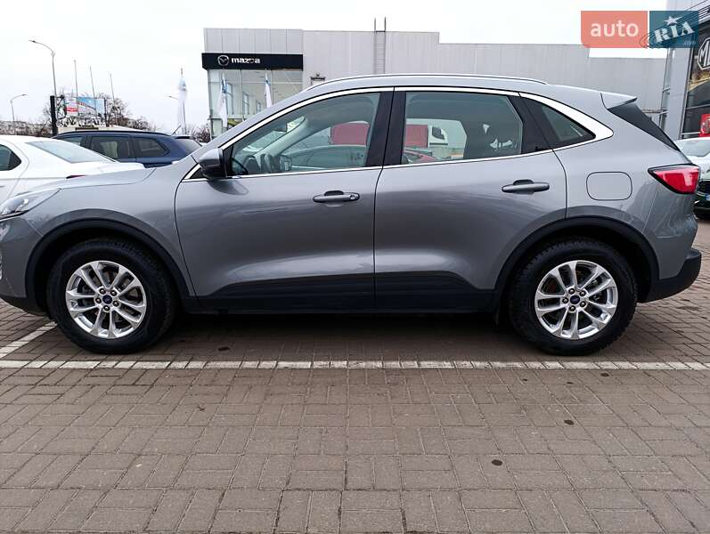 Внедорожник / Кроссовер Ford Kuga 2020 в Львове