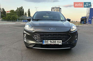 Внедорожник / Кроссовер Ford Kuga 2023 в 