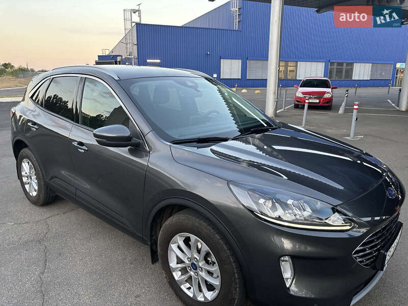 Внедорожник / Кроссовер Ford Kuga 2023 в Николаеве