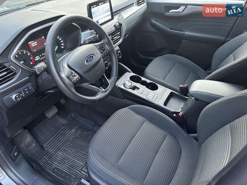 Внедорожник / Кроссовер Ford Kuga 2023 в Николаеве