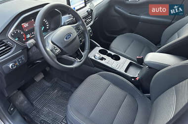 Внедорожник / Кроссовер Ford Kuga 2023 в 