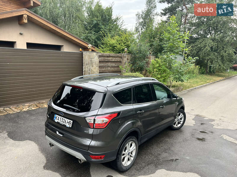 Позашляховик / Кросовер Ford Kuga 2019 в Києві