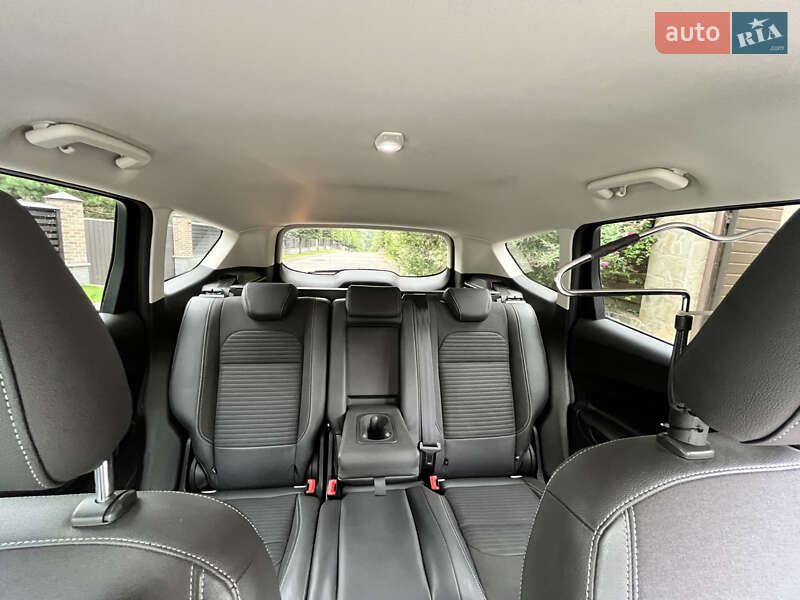 Позашляховик / Кросовер Ford Kuga 2019 в Києві