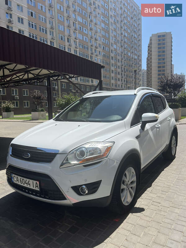 Внедорожник / Кроссовер Ford Kuga 2011 в Одессе