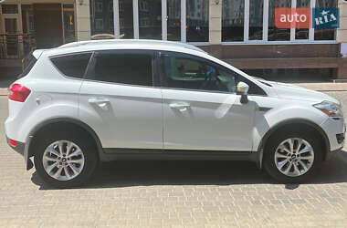 Внедорожник / Кроссовер Ford Kuga 2011 в 