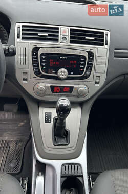 Внедорожник / Кроссовер Ford Kuga 2011 в 