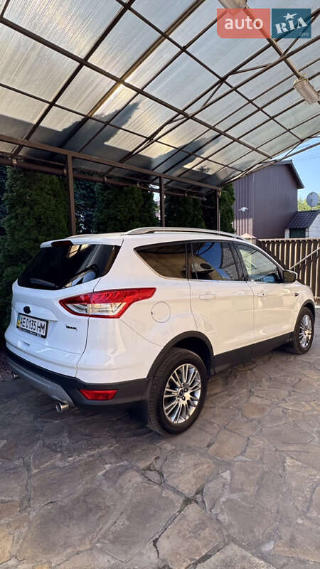 Внедорожник / Кроссовер Ford Kuga 2013 в Каменском
