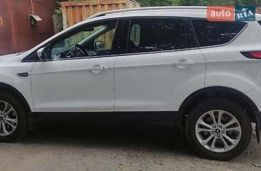 Внедорожник / Кроссовер Ford Kuga 2019 в Полтаве