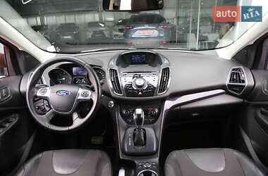 Внедорожник / Кроссовер Ford Kuga 2013 в 