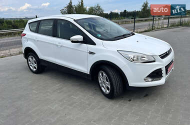 Внедорожник / Кроссовер Ford Kuga 2016 в Киеве