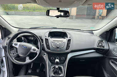 Внедорожник / Кроссовер Ford Kuga 2016 в 