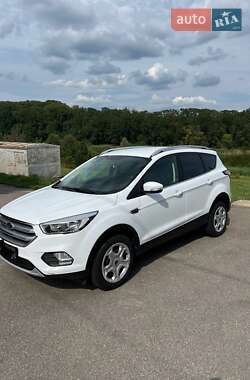 Внедорожник / Кроссовер Ford Kuga 2018 в 