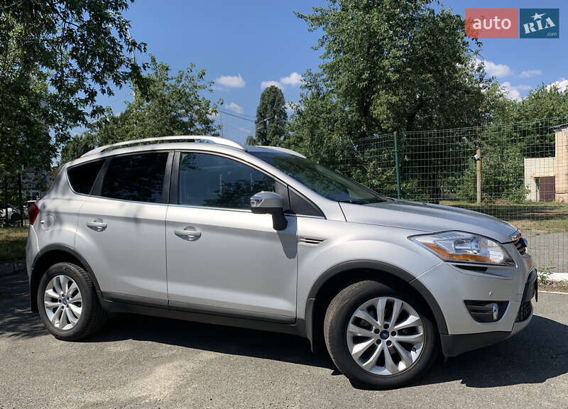 Внедорожник / Кроссовер Ford Kuga 2012 в Киеве